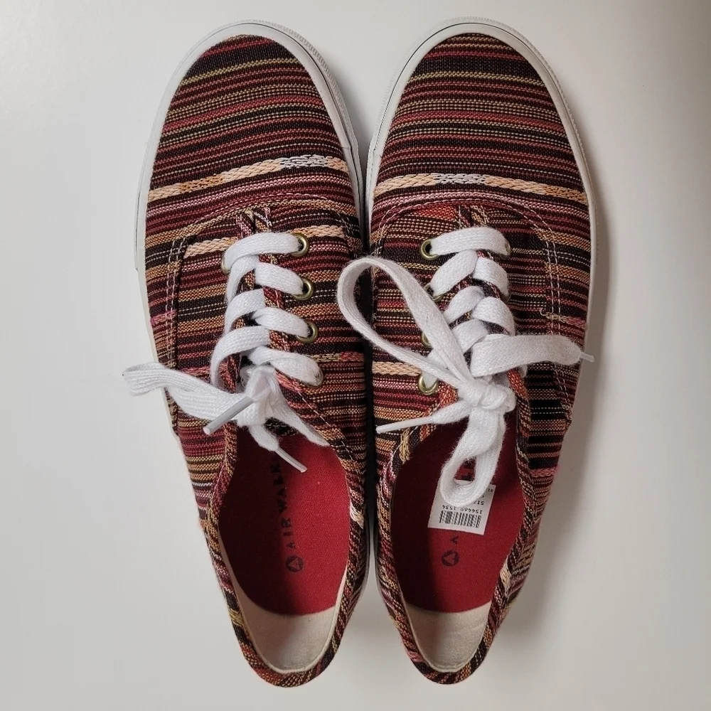Airwalk Striped Canvas Lace Up Sneakers‎ Womens Size 7.5